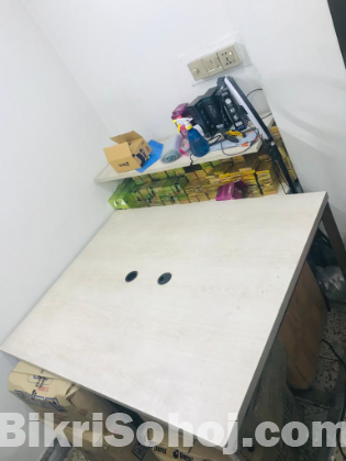 4 seat capacity office table for sale